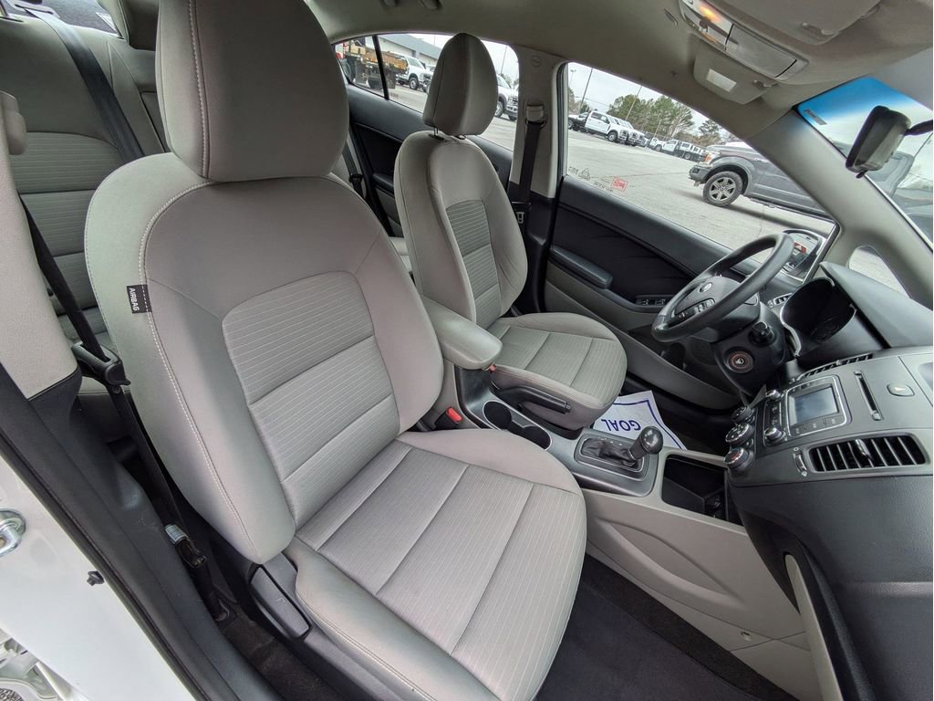Used 2016 Kia Forte LX w/ LX Popular Package image 29