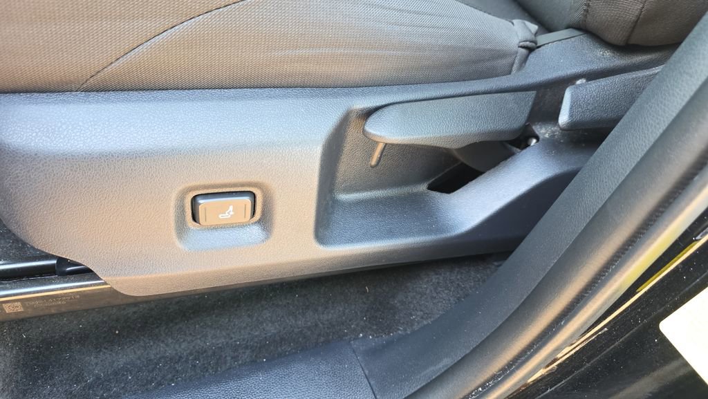 Used 2024 Toyota Tacoma SR5 RWD image 19