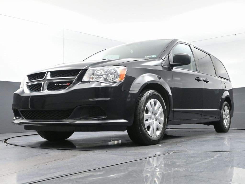 Used 2018 Dodge Grand Caravan SE w/ UConnect Hands-Free Group image 45