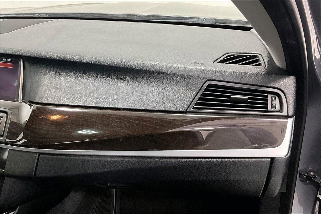 Used 2014 BMW 528i Sedan image 15