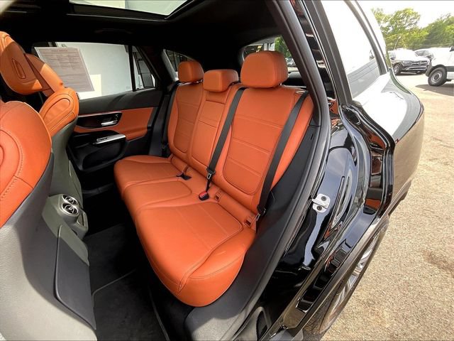 Used 2026 Mercedes-Benz GLC 300 4MATIC image 24