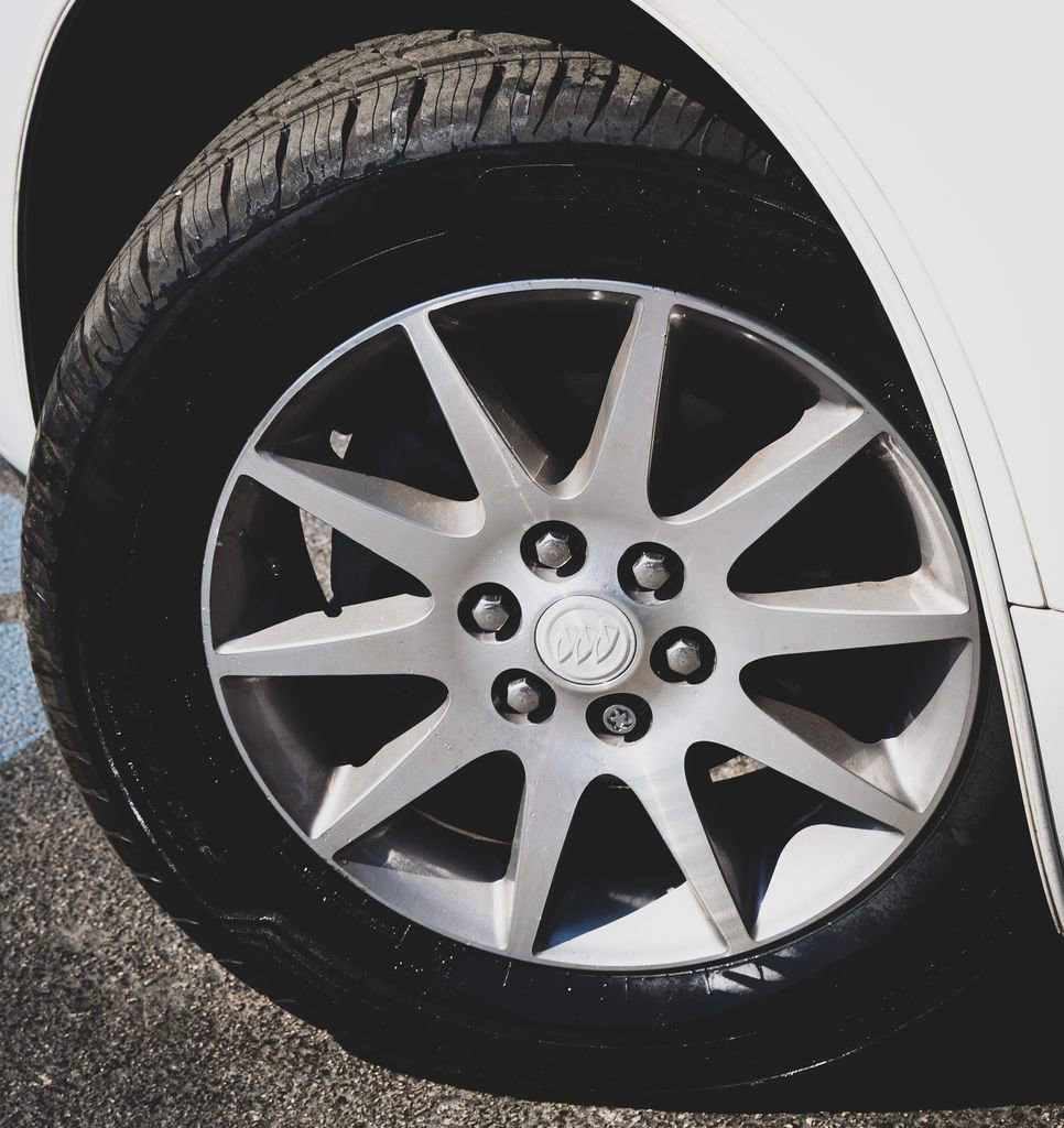 Used 2016 Buick Enclave Leather w/ Trailering Package image 3