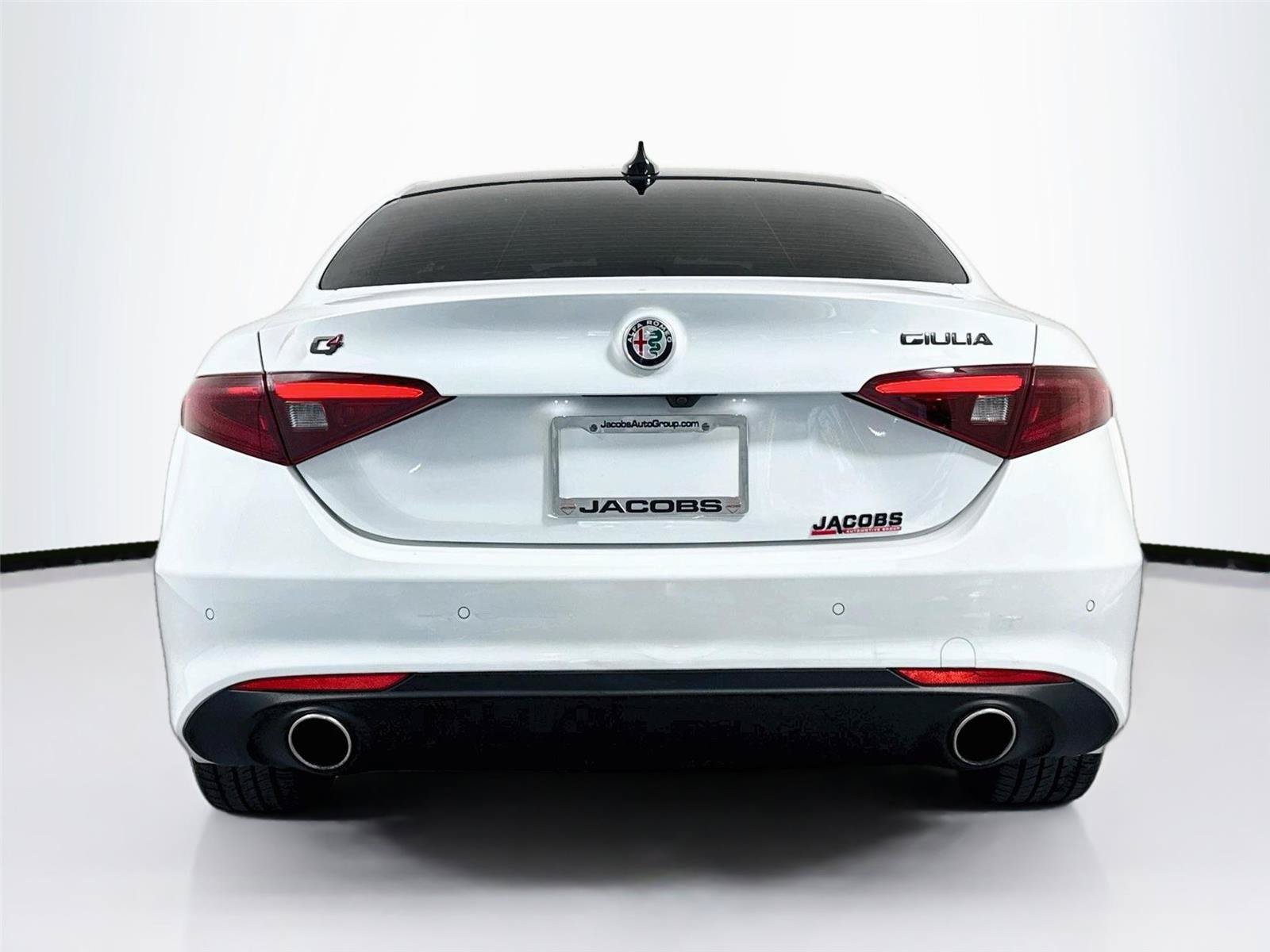Used 2021 Alfa Romeo Giulia Ti w/ Nero Edizione AWD/4WD image 4