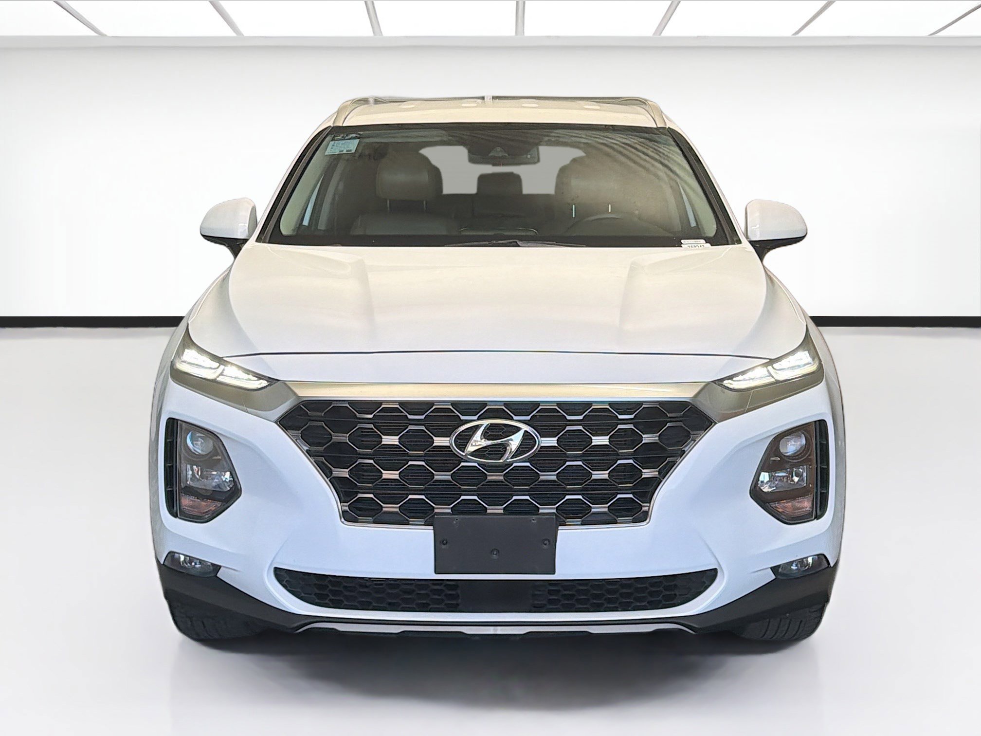 Used 2019 Hyundai Santa Fe SEL image 2