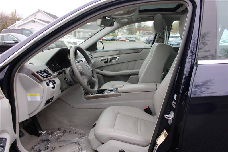 Used 2010 Mercedes-Benz E 350 Sedan w/ Premium 2 Pkg image 11
