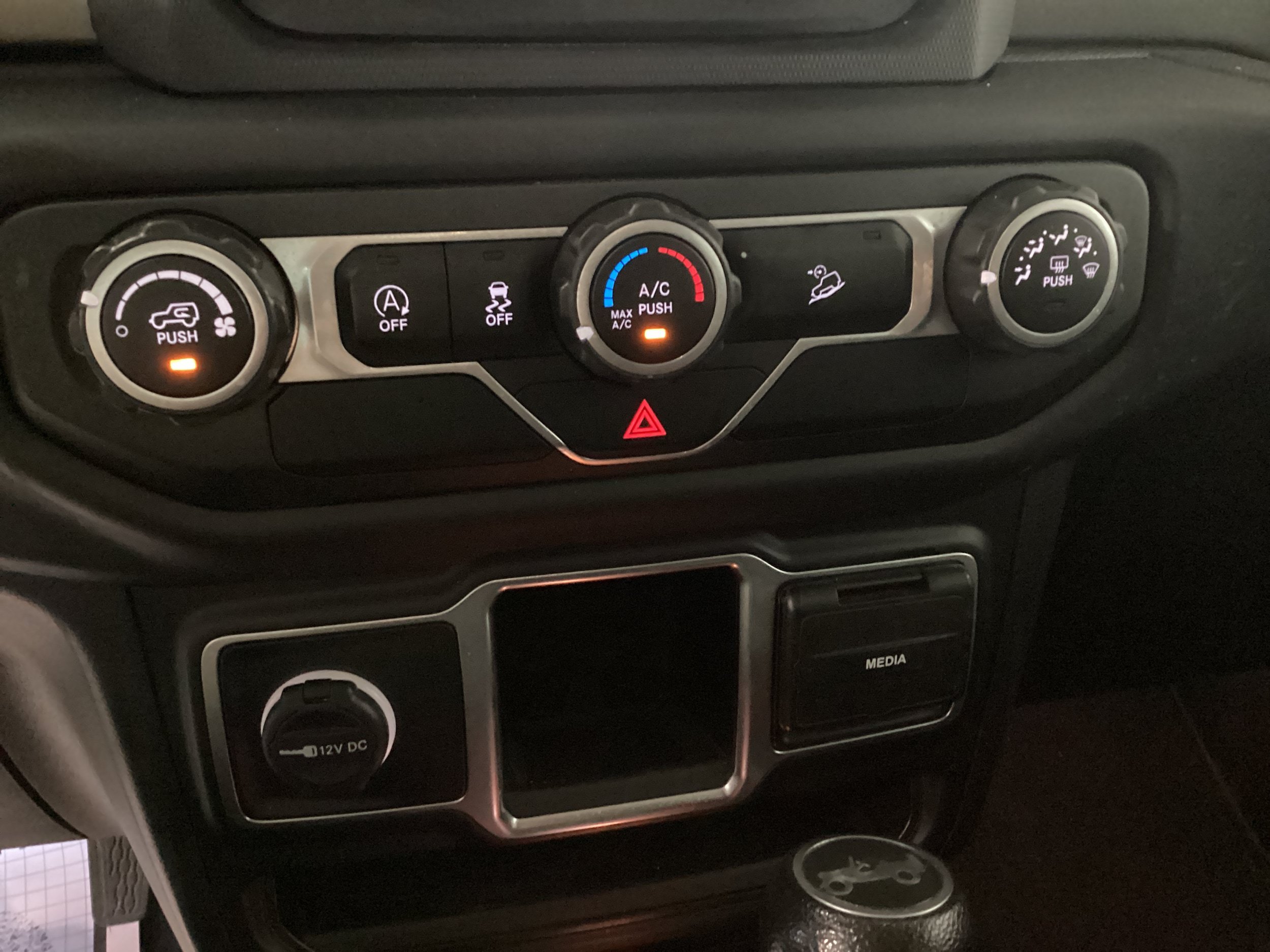 Used 2018 Jeep Wrangler Unlimited Sport AWD/4WD image 23