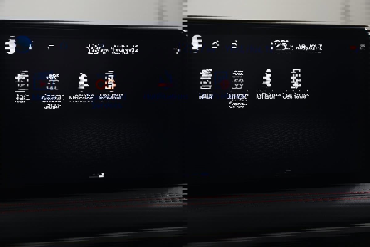 Used 2024 Genesis G70 3.3T Advanced image 40