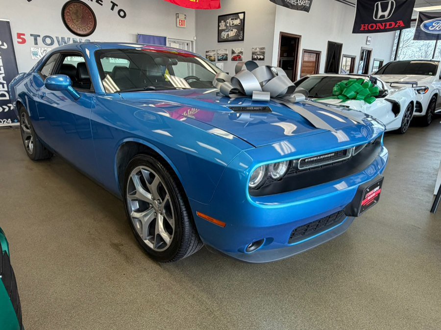 Used 2015 Dodge Challenger SXT Plus w/ Sound Group II RWD image 2