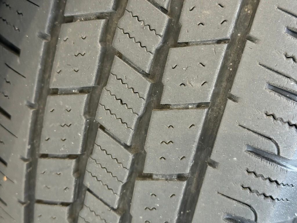 Used 2019 Kia Sorento LX image 17