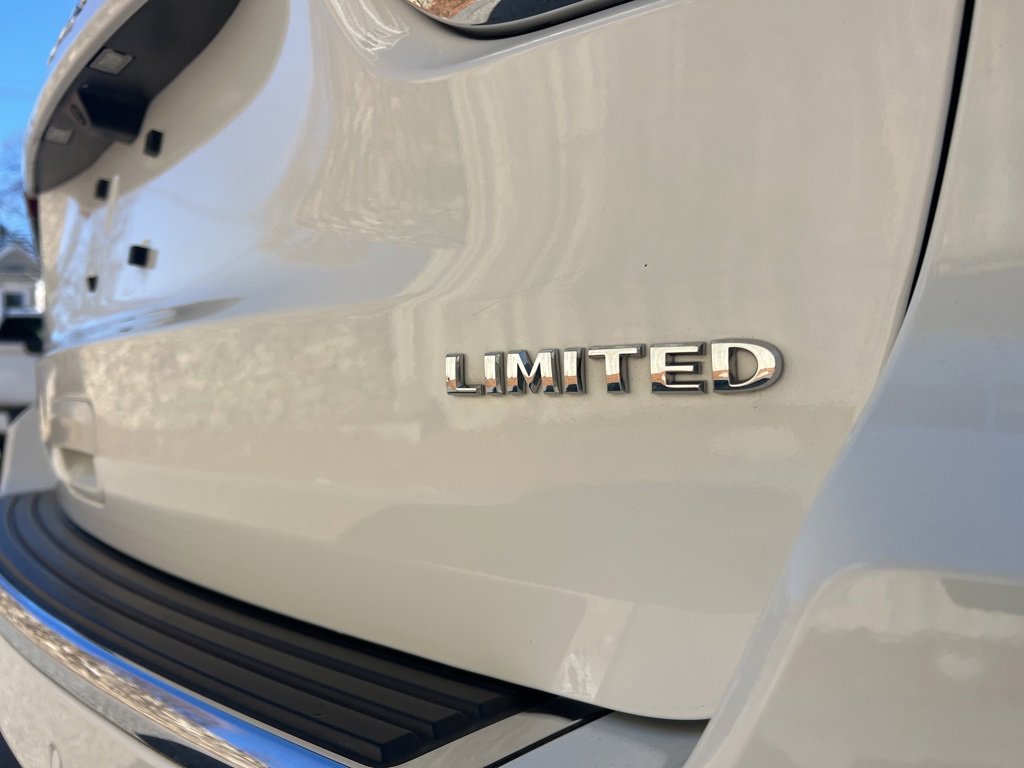 Used 2020 Jeep Grand Cherokee Limited w/ Premium Lighting Group image 9