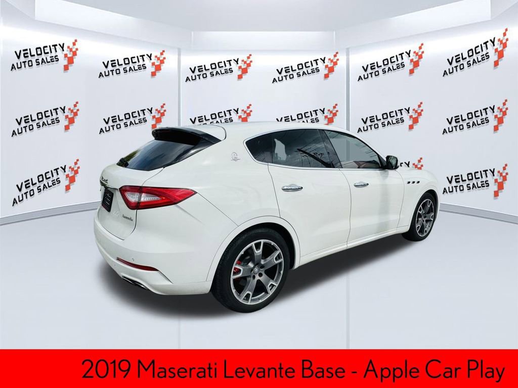 Used 2019 Maserati Levante image 3