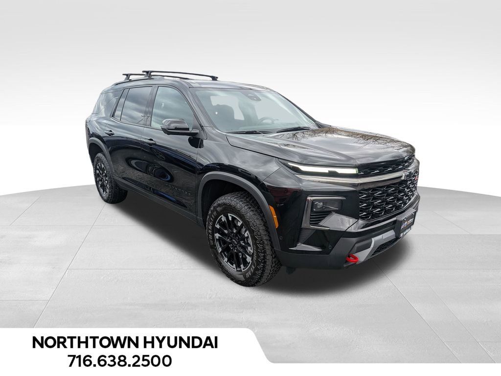 Used 2025 Chevrolet Traverse Z71 w/ Enhanced Driving Package AWD/4WD image 12