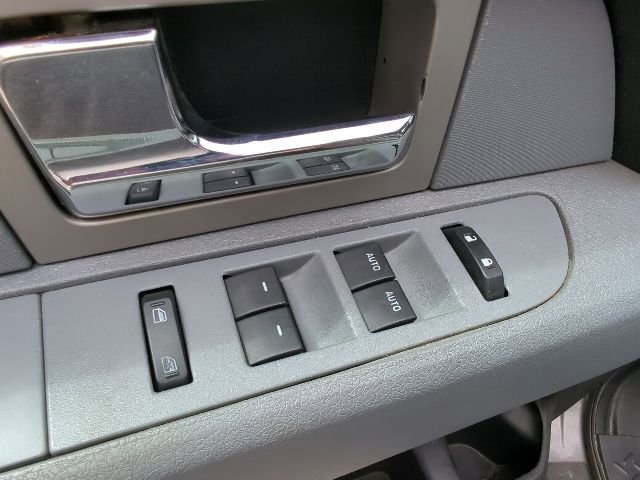 Used 2011 Ford F150 XLT w/ XLT Chrome Pkg AWD/4WD image 12