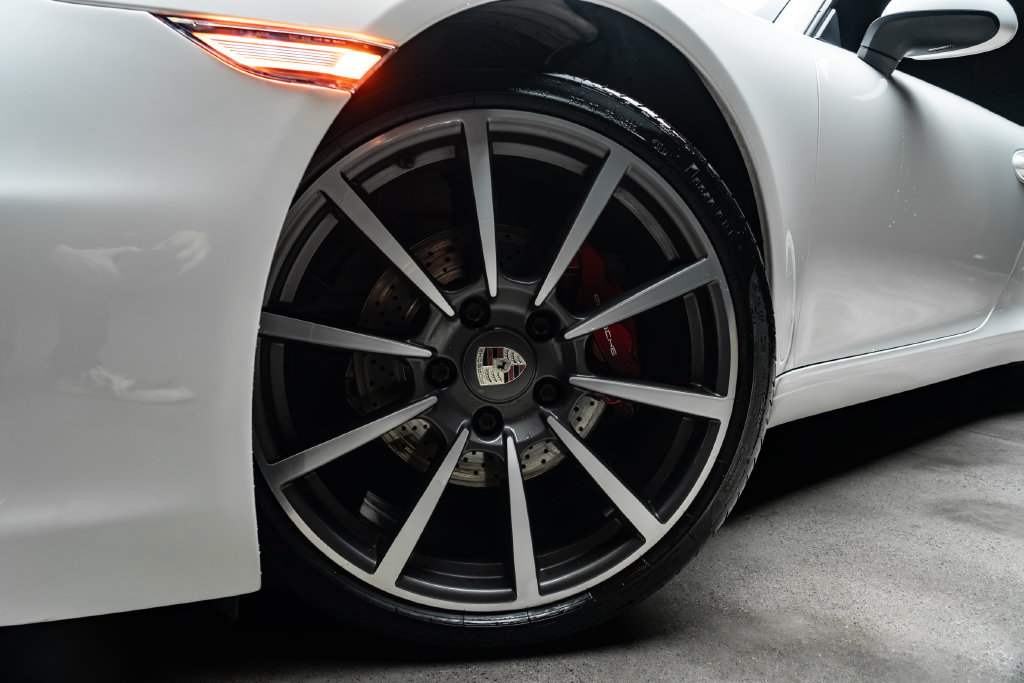 Used 2012 Porsche 911 Carrera RWD image 3