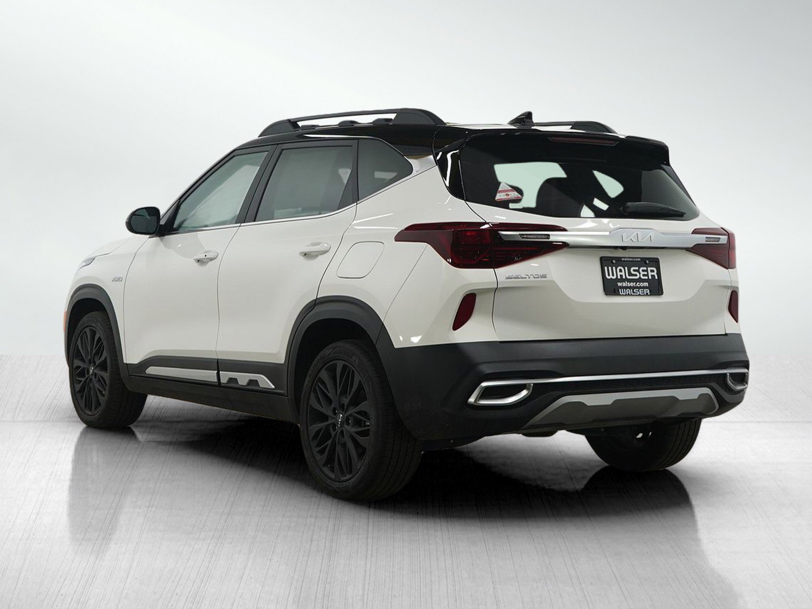 Used 2023 Kia Seltos Nightfall Edition image 3