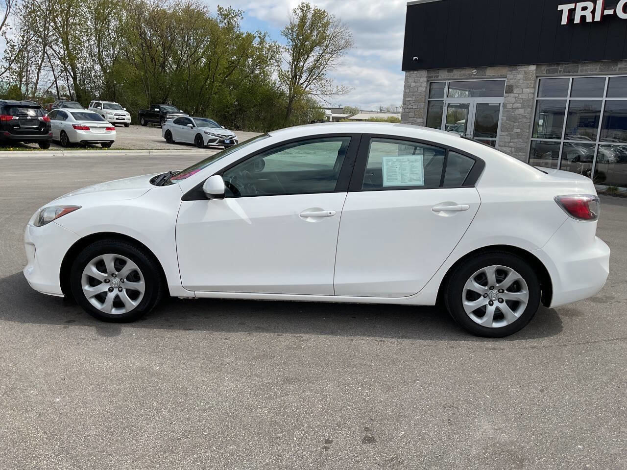 Used 2012 MAZDA MAZDA3 i Sport FWD image 3