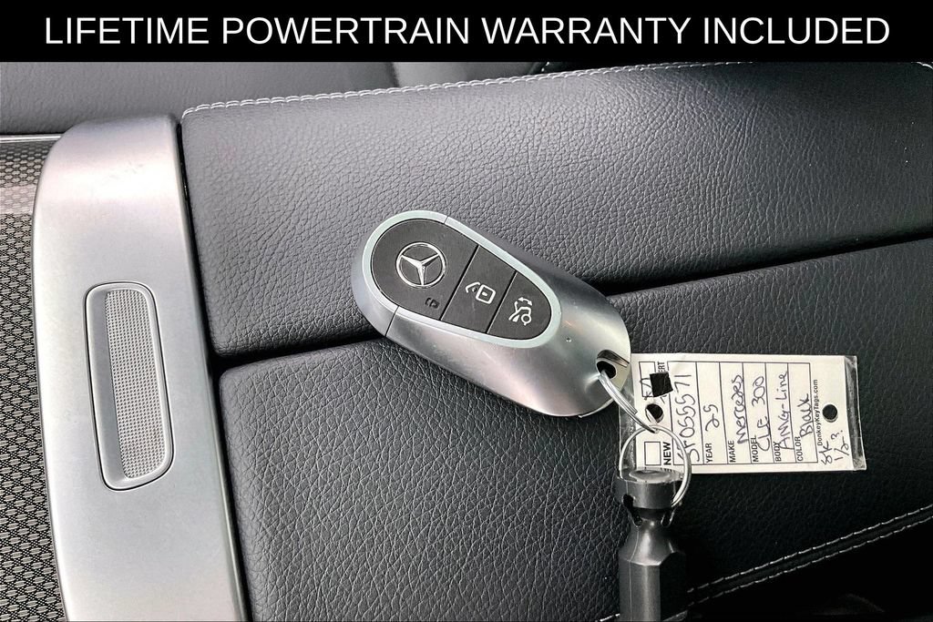 Used 2025 Mercedes-Benz CLE 300 4MATIC Coupe image 13