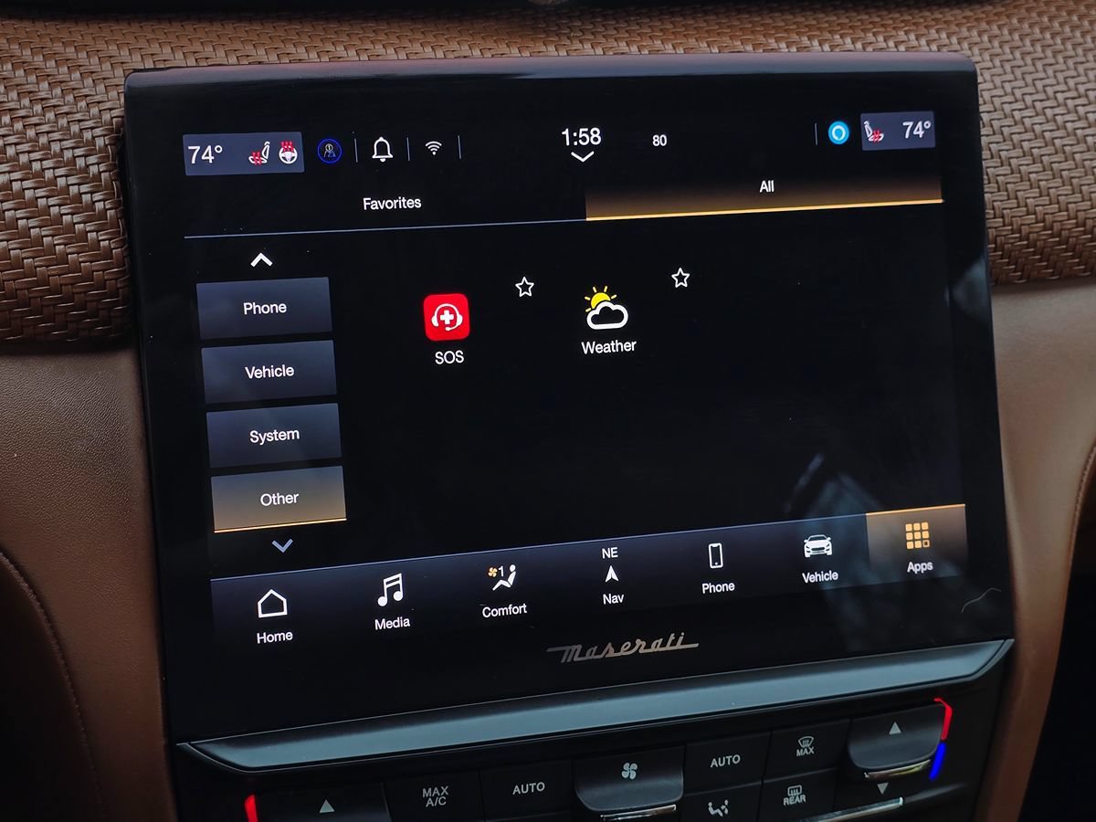 Used 2022 Maserati Quattroporte Modena RWD image 47