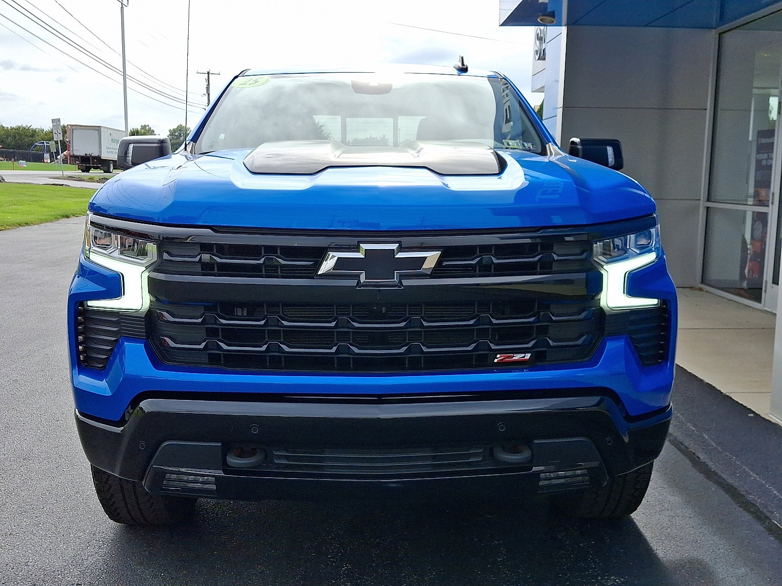 Used 2025 Chevrolet Silverado 1500 LT Trail Boss w/ LT Trail Boss Premium Package image 2