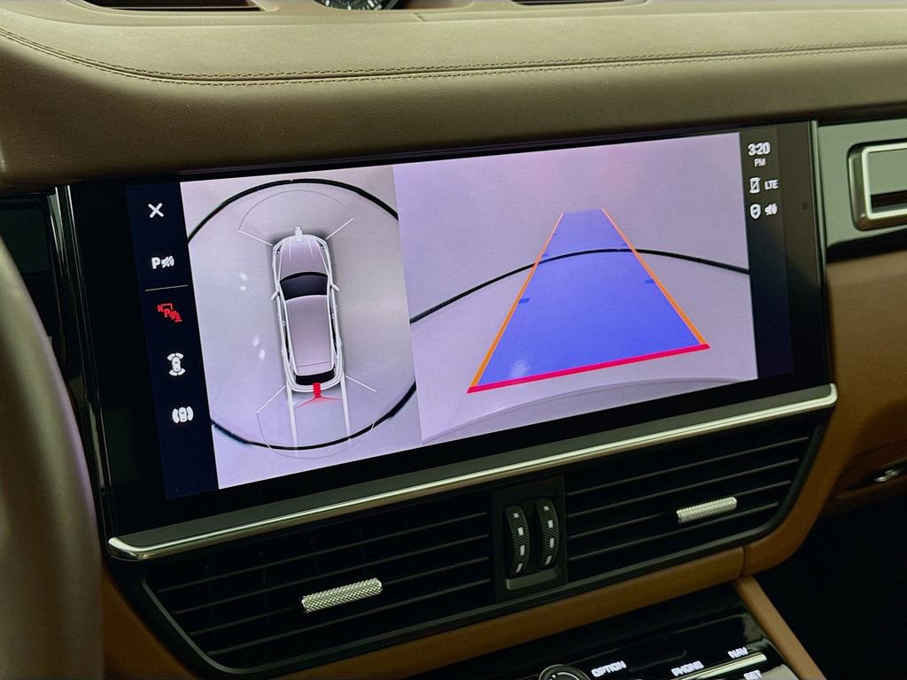 Certified 2023 Porsche Cayenne S Platinum AWD/4WD image 22