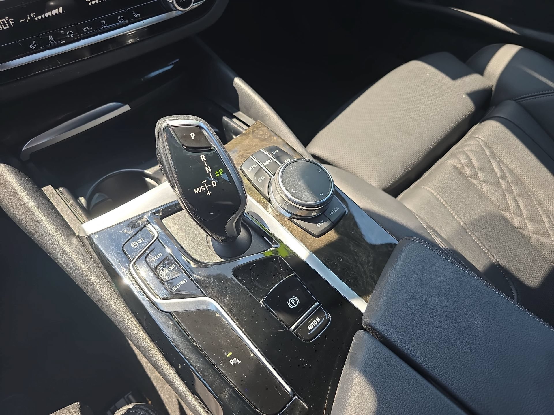 Used 2023 BMW 530i w/ Premium Package RWD image 25