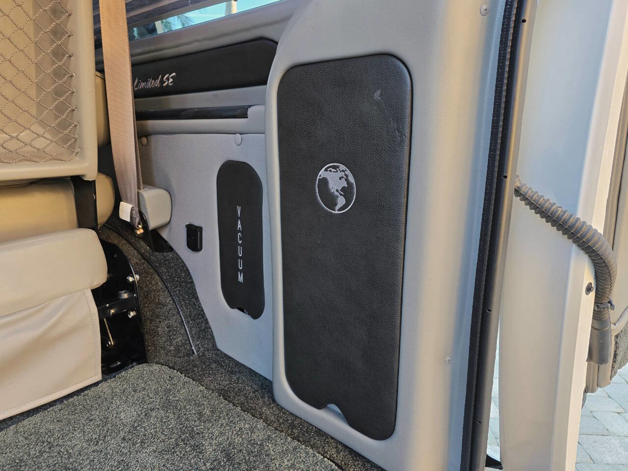 Used 2016 GMC Savana 2500 image 68