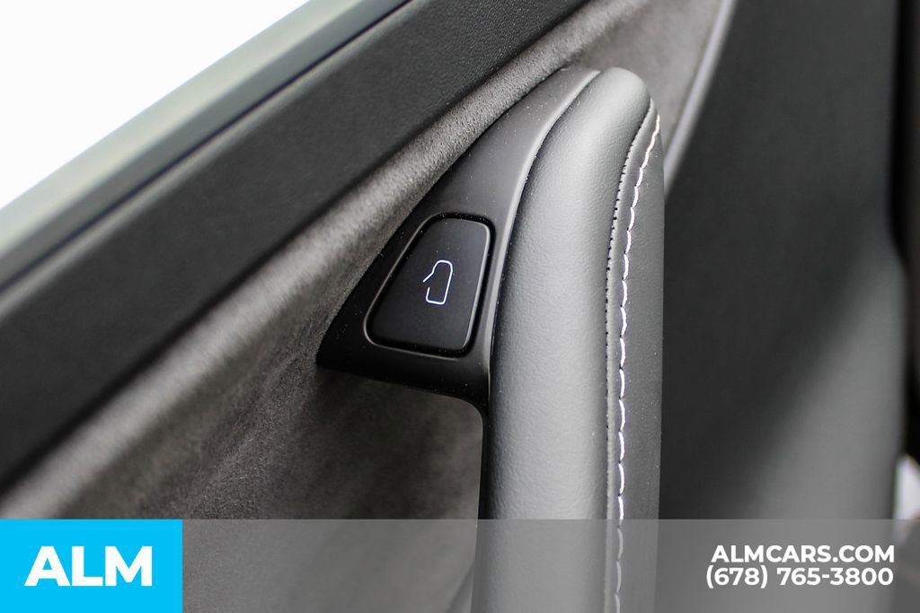 Used 2024 Tesla Model Y Performance image 38