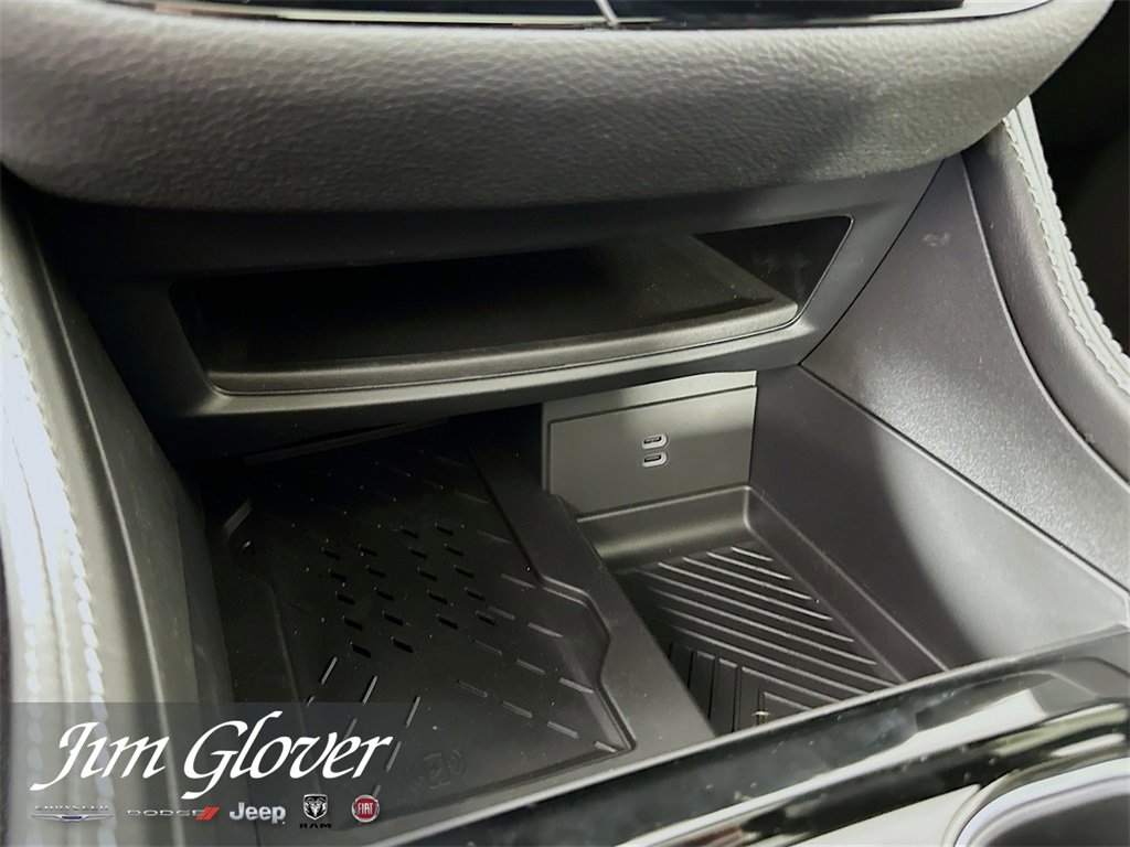 New 2026 Chrysler Pacifica Limited w/ S Appearance Package image 36