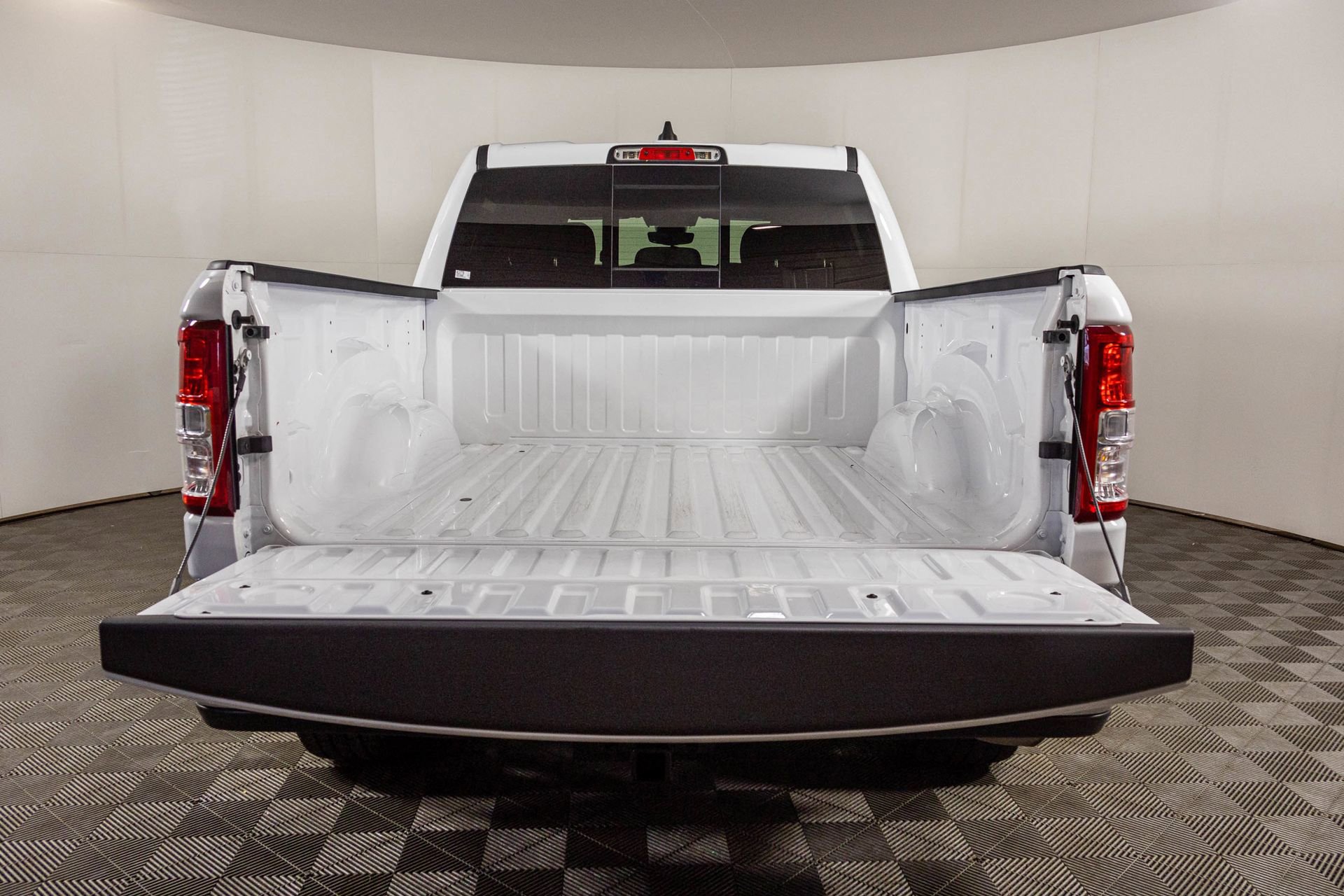 Used 2022 RAM 1500 Big Horn AWD/4WD image 42
