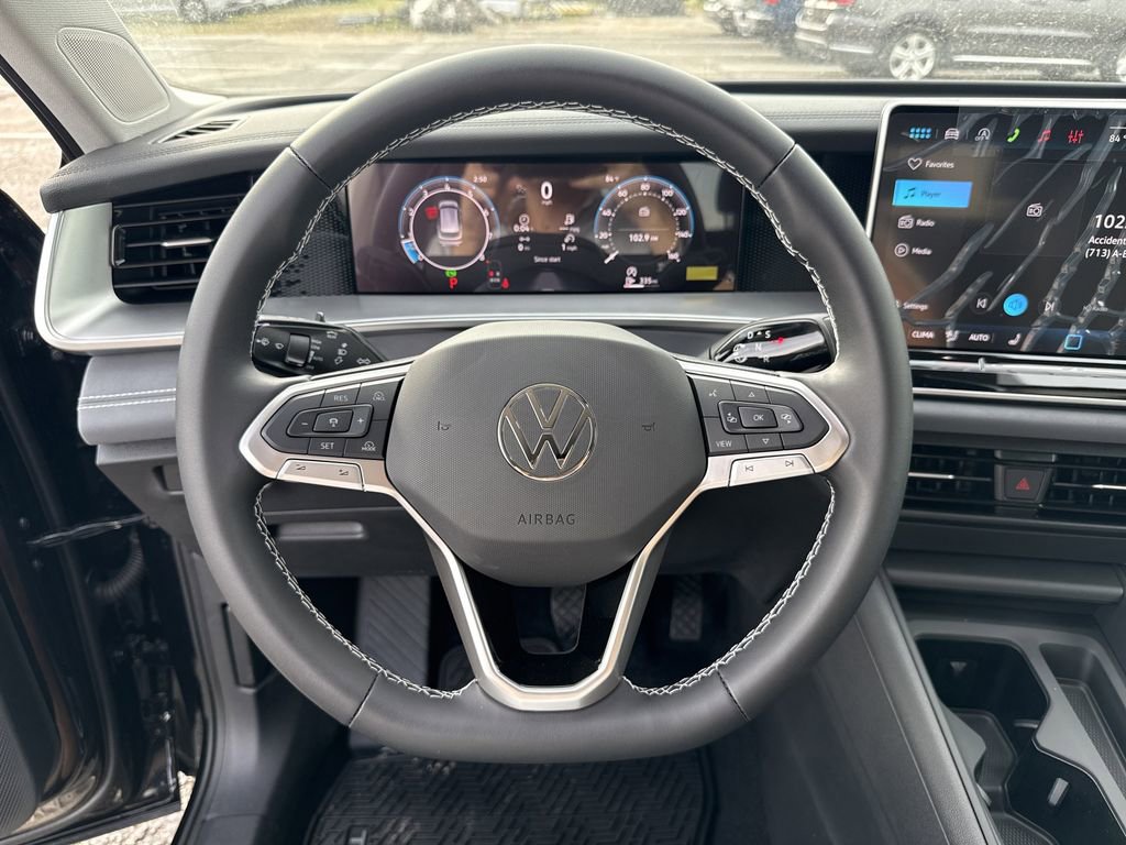 New 2026 Volkswagen Tiguan SE FWD image 14