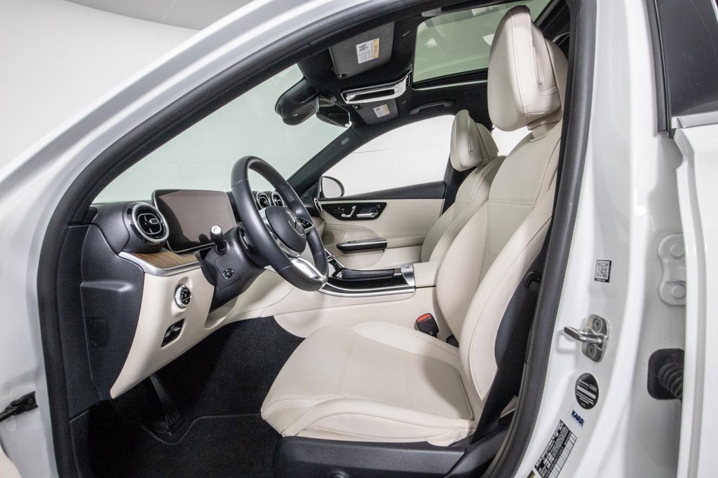 Used 2024 Mercedes-Benz C 300 4MATIC Sedan image 9