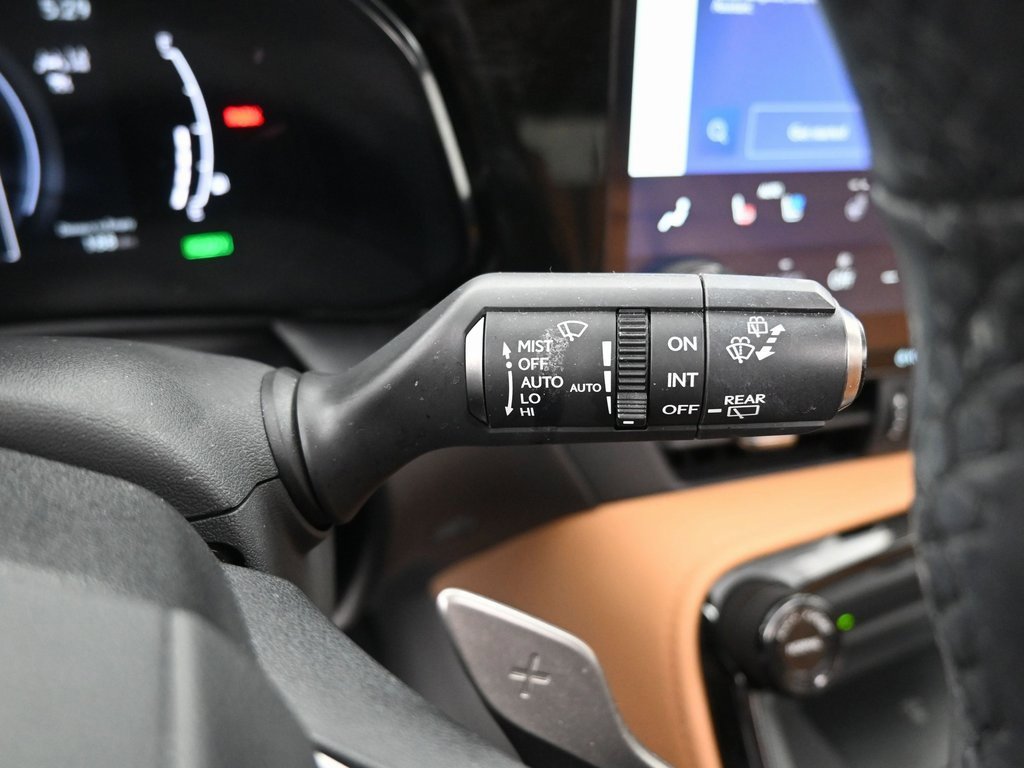 Used 2023 Lexus NX 350h AWD image 17