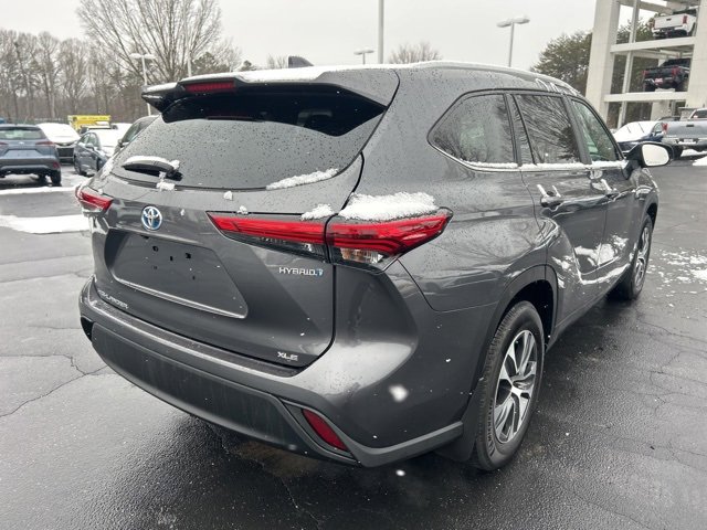 Used 2023 Toyota Highlander XLE image 5