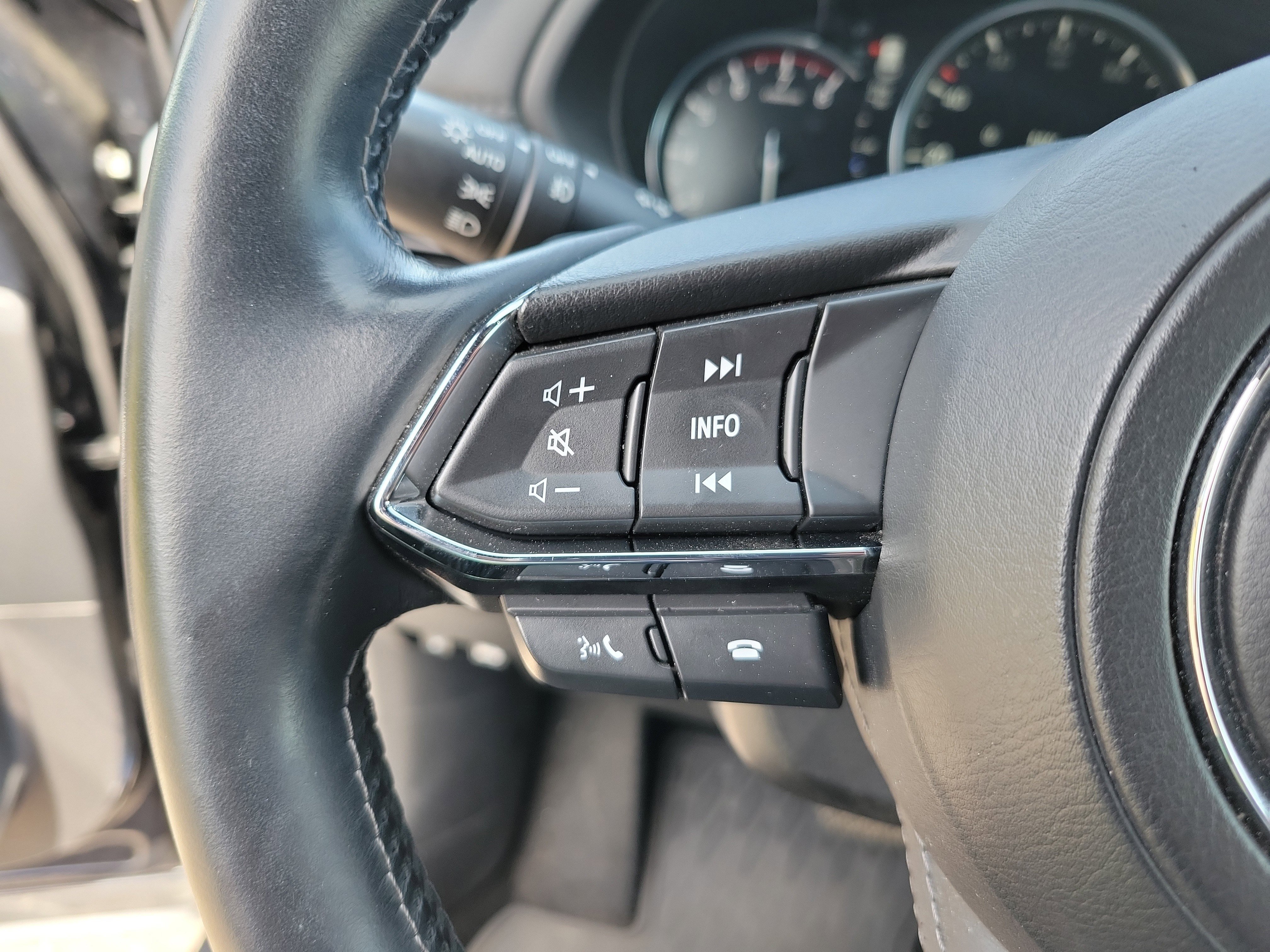 Used 2021 MAZDA CX-5 Signature image 14