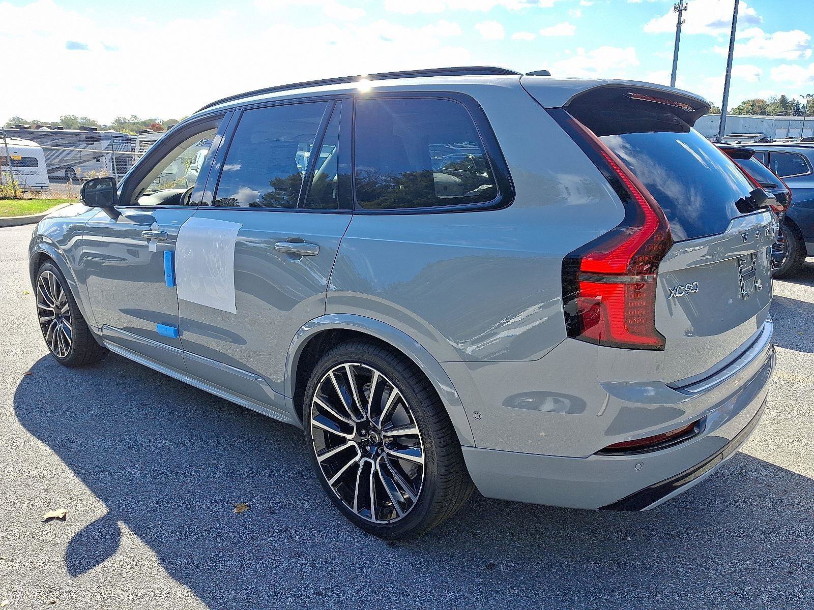 New 2026 Volvo XC90 B6 Ultra w/ Lounge Package image 3