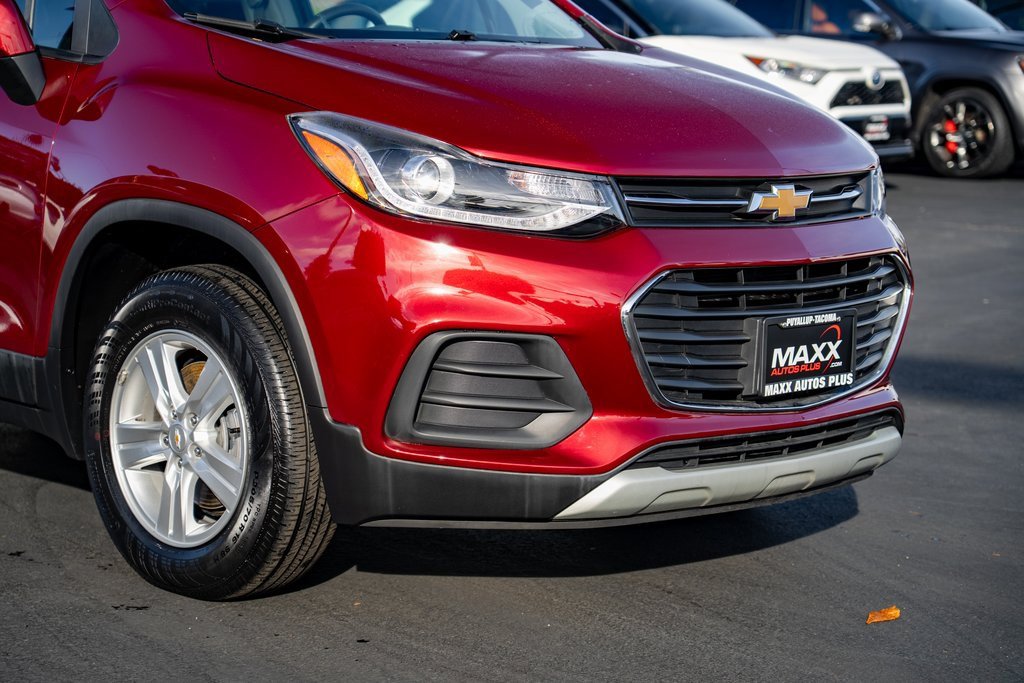 Used 2022 Chevrolet Trax LT w/ LT Convenience Package image 6