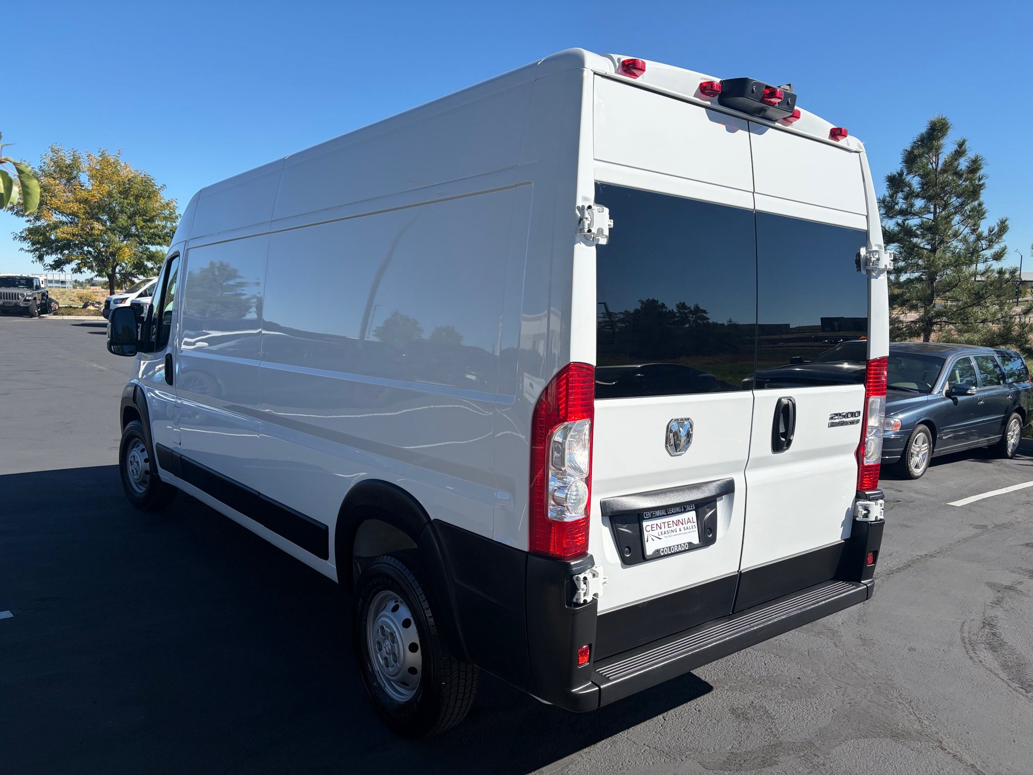 Used 2023 RAM ProMaster 2500 FWD image 5