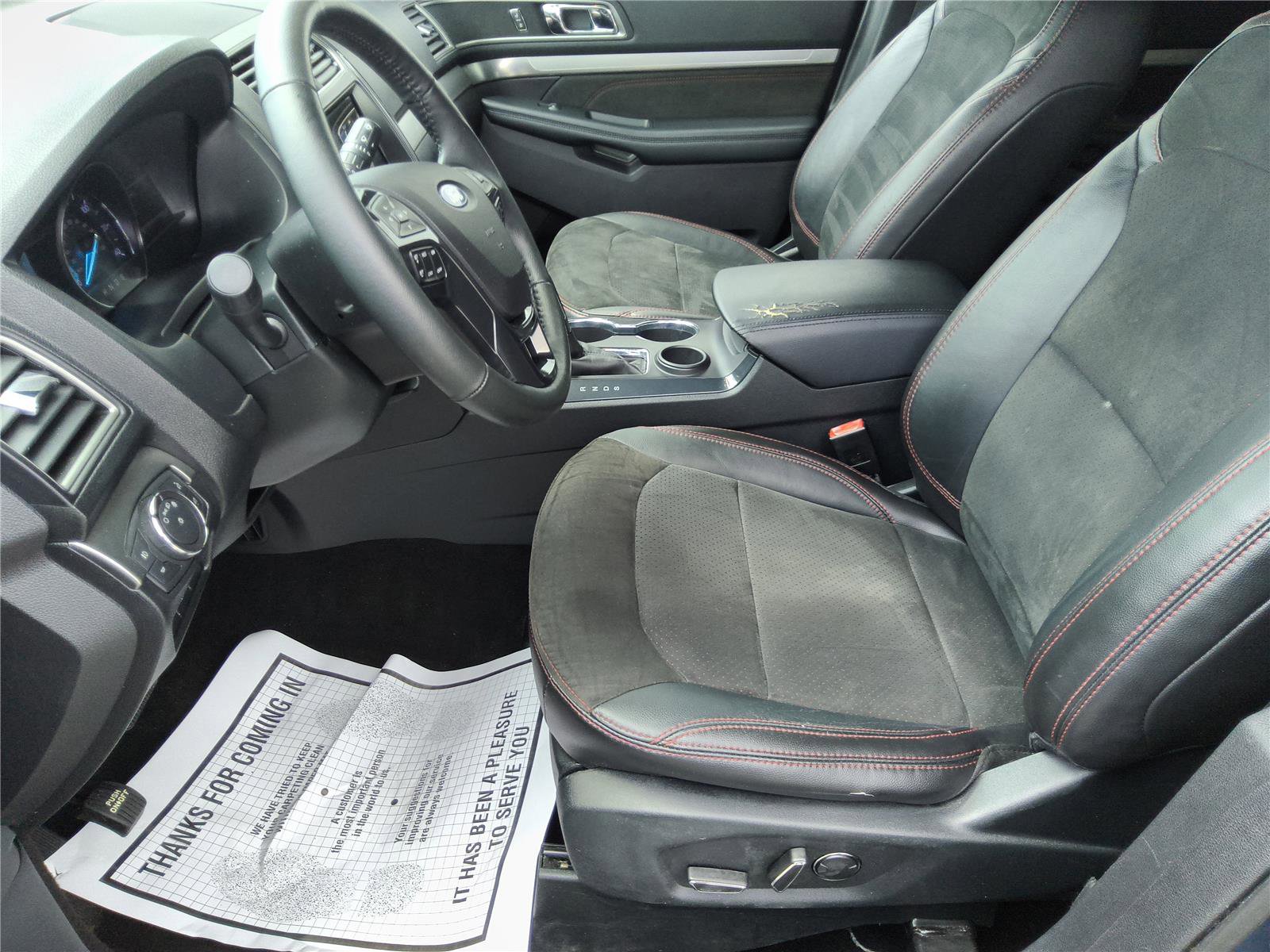 Used 2018 Ford Explorer XLT w/ Equipment Group 202A FWD image 16