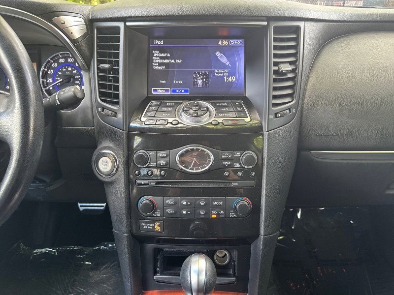 Used 2016 INFINITI QX70 AWD w/ Premium Package image 22