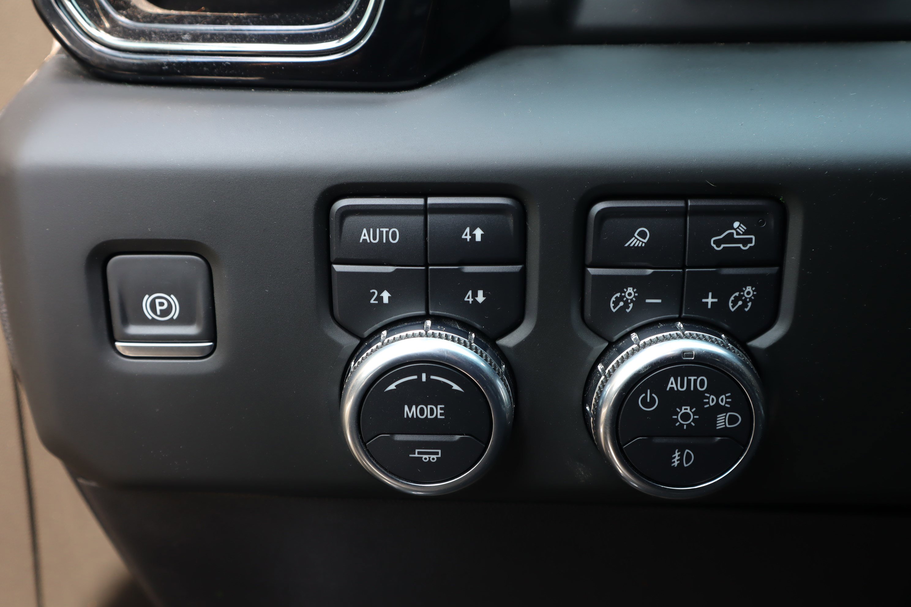 Used 2024 GMC Sierra 1500 AT4 w/ Technology Package image 23