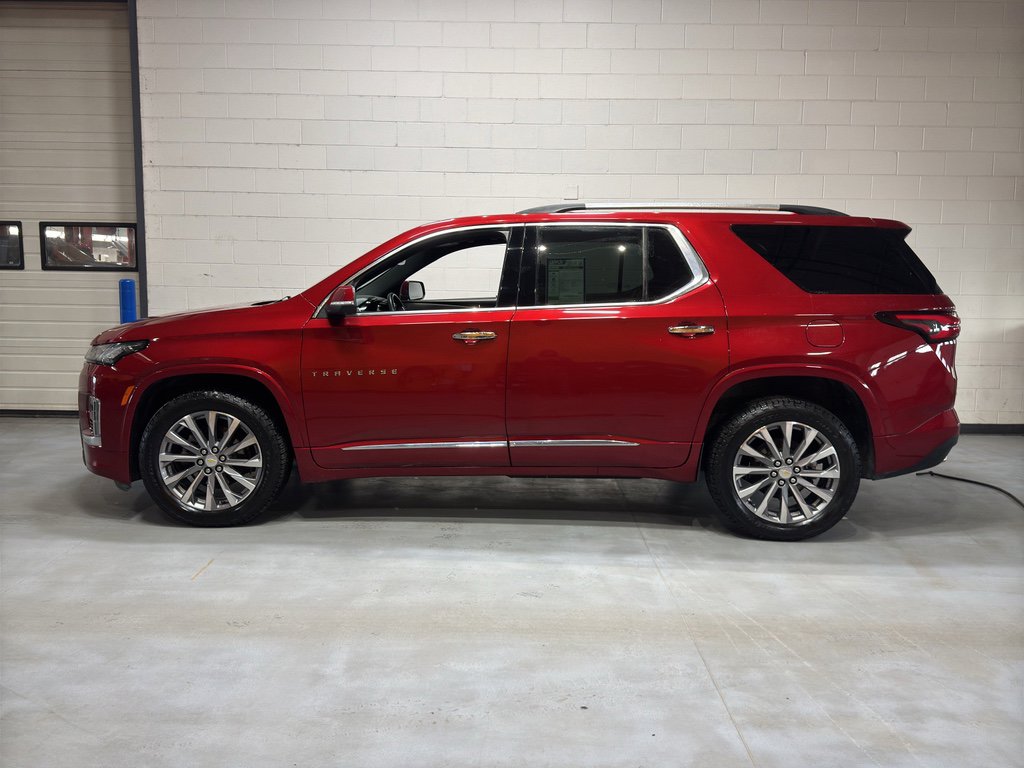 Used 2023 Chevrolet Traverse Premier image 2