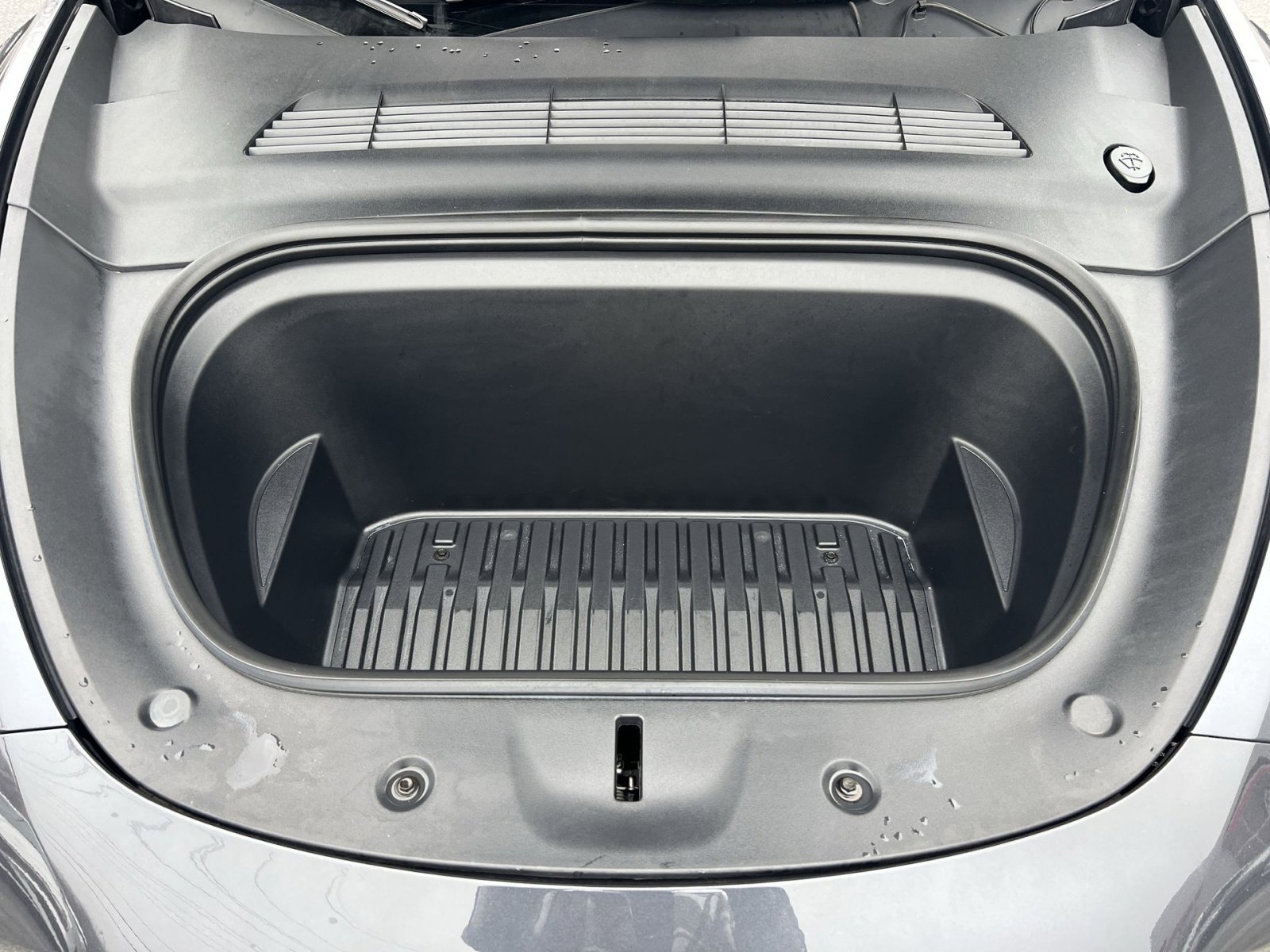 Used 2024 Tesla Model Y Performance image 28