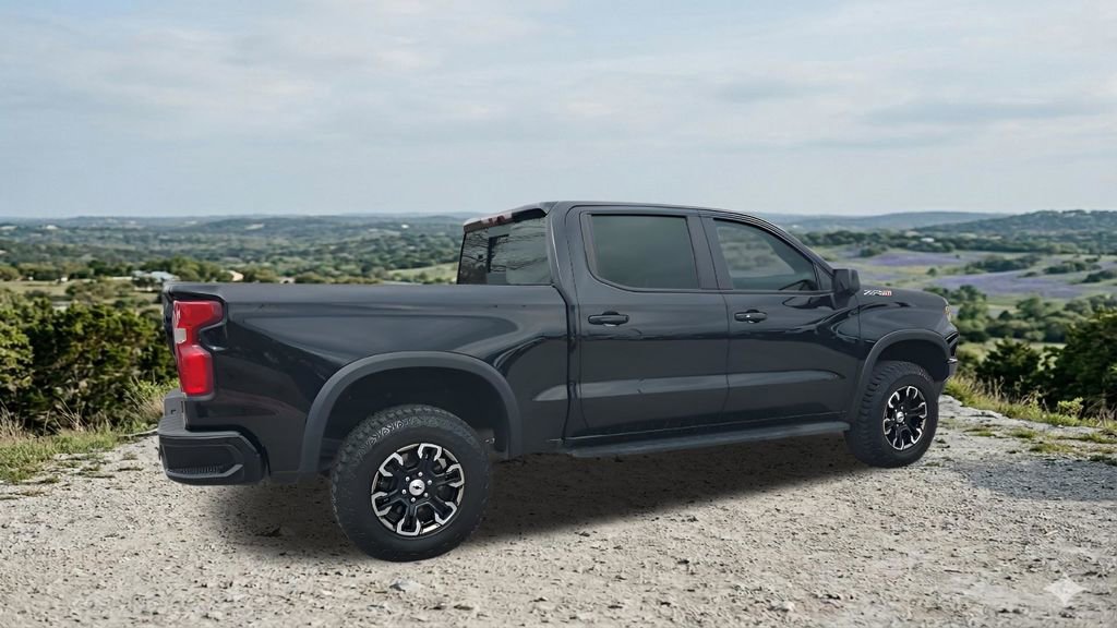 Used 2023 Chevrolet Silverado 1500 ZR2 w/ Technology Package AWD/4WD image 11