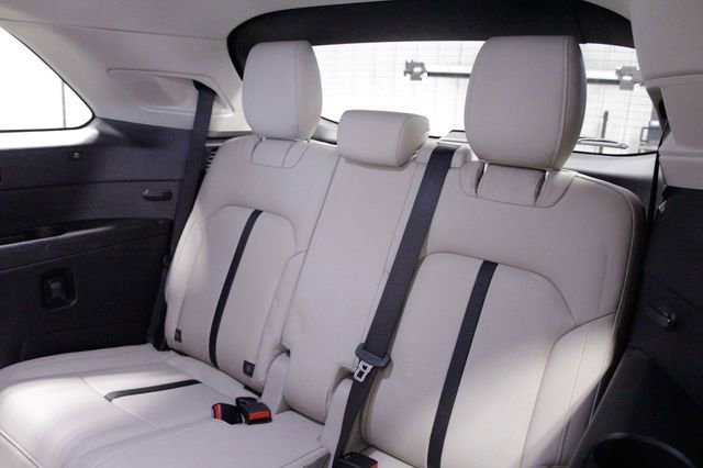 Used 2024 MAZDA CX-90 Plug-In Hybrid w/ Premium Pkg AWD/4WD image 18