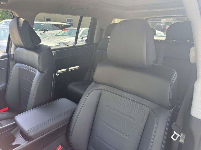 Certified 2026 Hyundai Santa Fe Limited AWD/4WD image 17