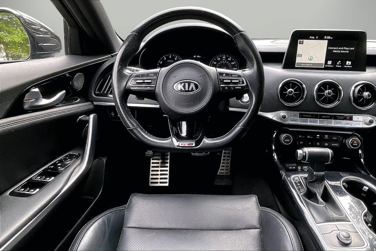 Used 2020 Kia Stinger GT-Line w/ Sun & Sound Package RWD image 11