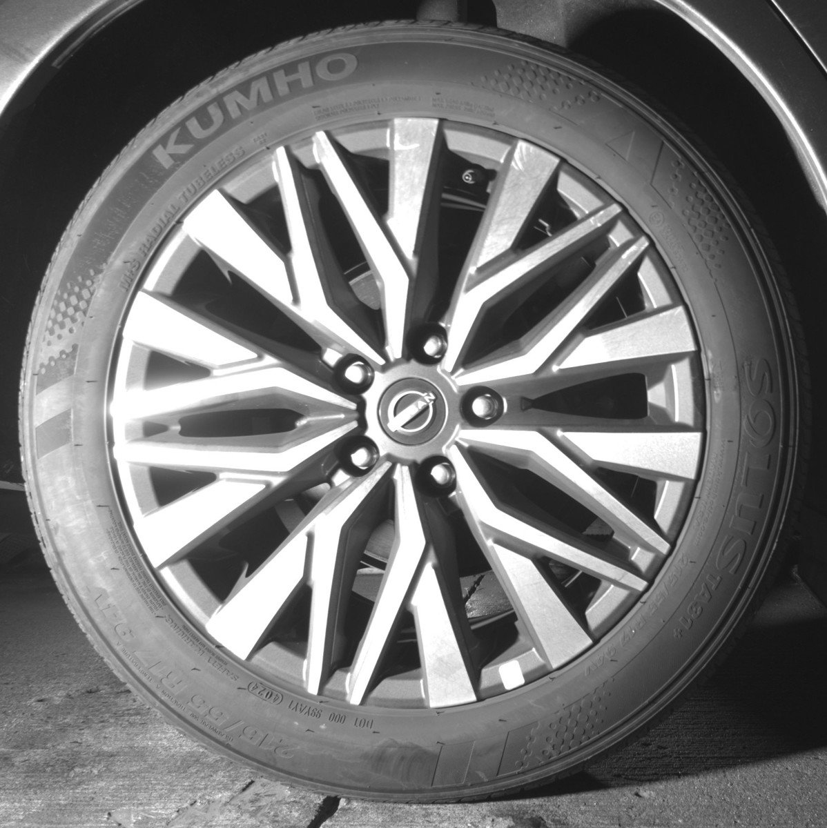 Used 2025 Nissan Altima 2.5 SV FWD image 15