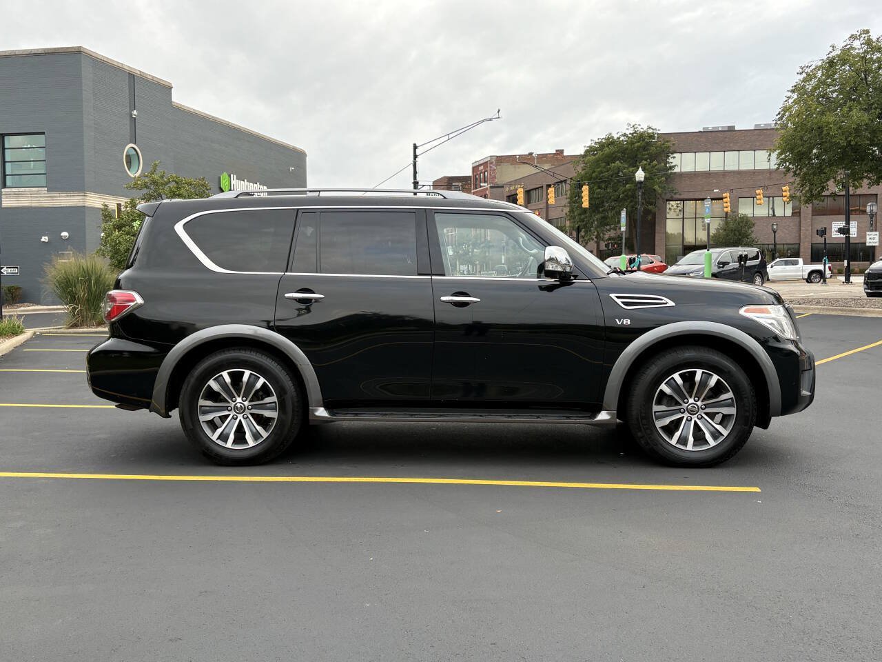 Used 2019 Nissan Armada SL w/ Premium Package AWD/4WD image 6
