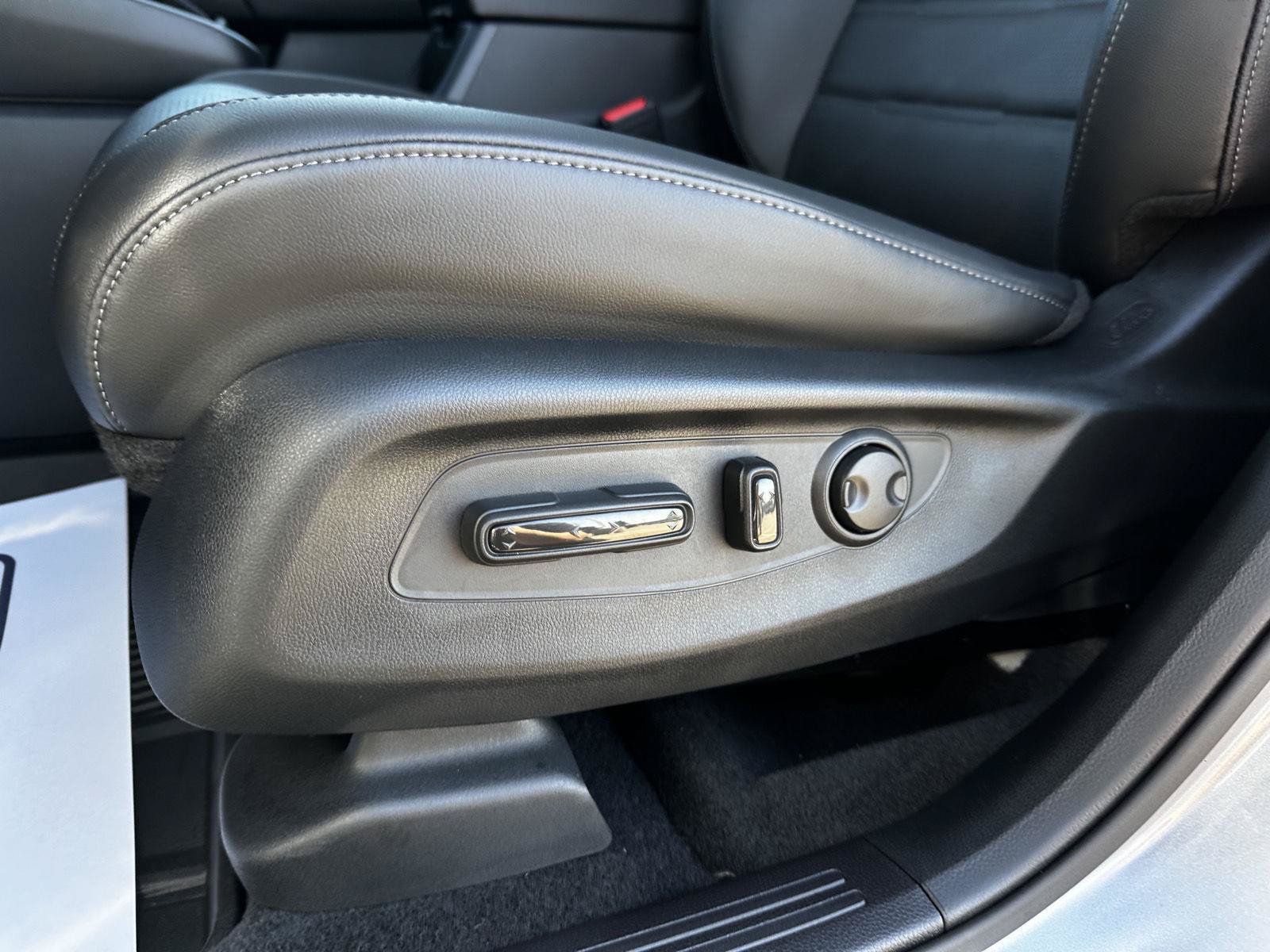 Used 2026 Honda CR-V EX-L image 9