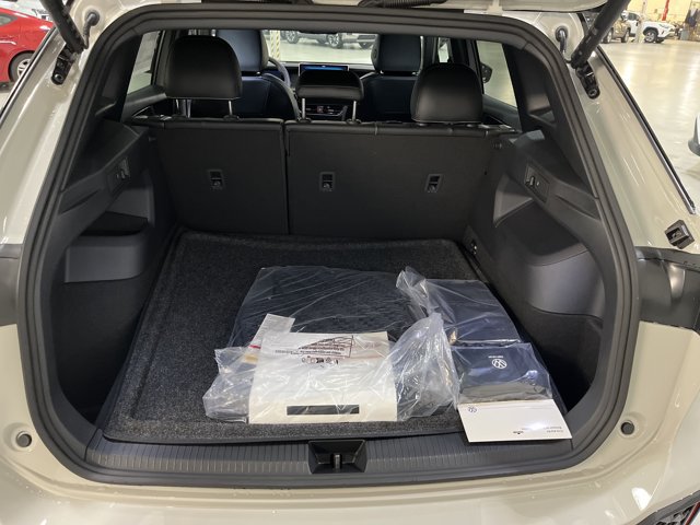New 2026 Volkswagen Tiguan SE R-Line AWD/4WD image 12